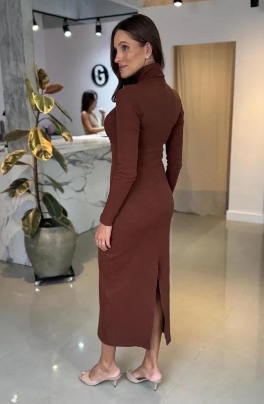 Vestido Midi Canelado com Fenda Virginia