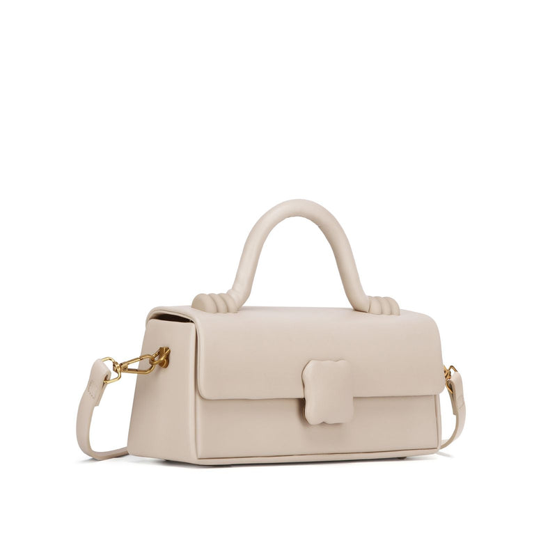 Bolsa Estruturada com Alça de Mão e Fecho Clássico