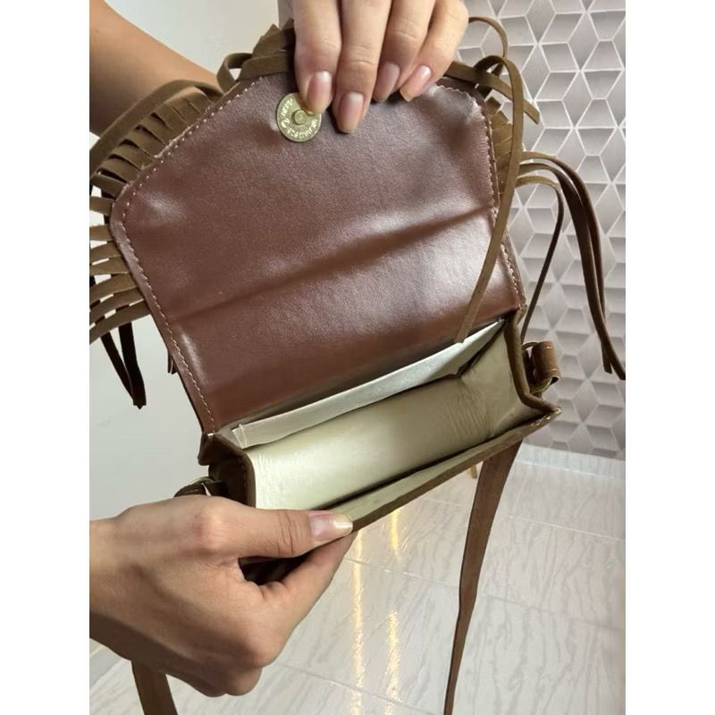 Bolsa Transversal com Franjas – Estilo Boho Chic