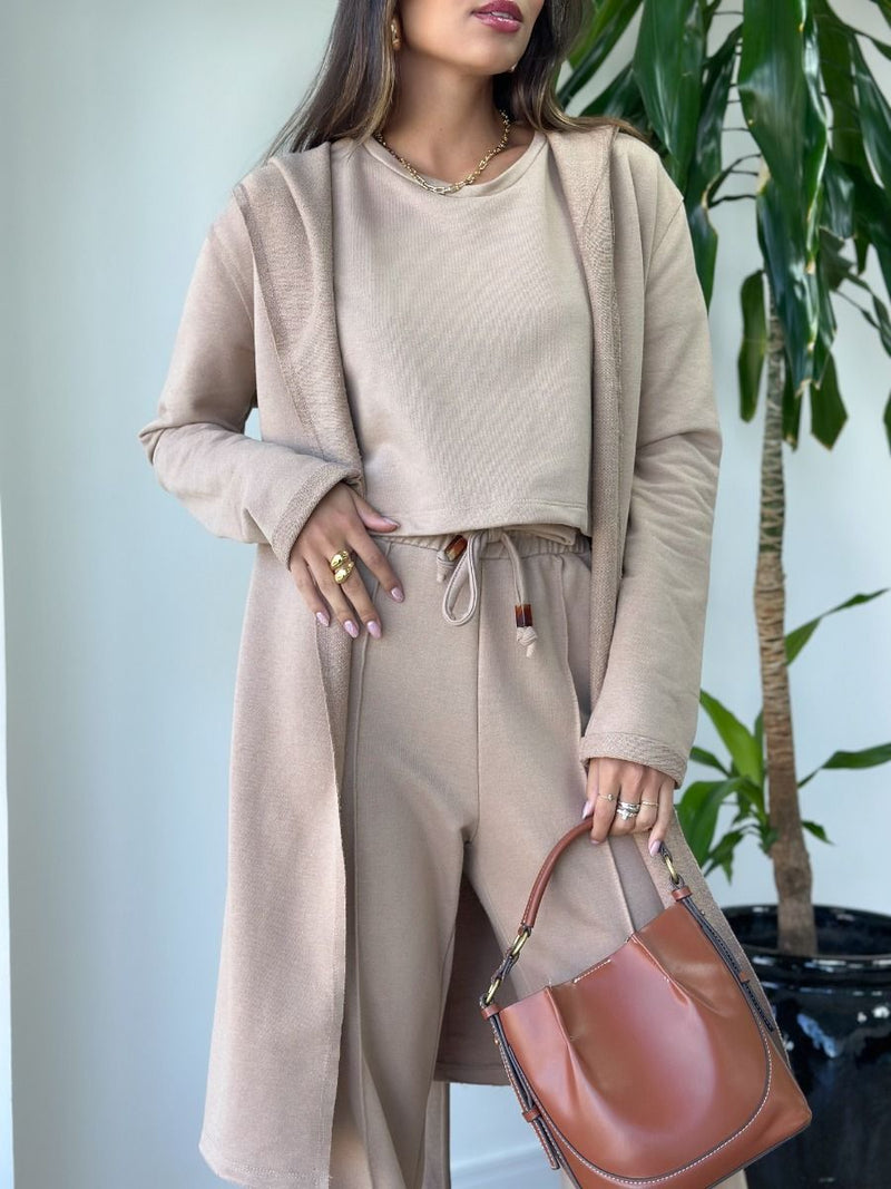 Conjunto Calça + blusa + trench coat