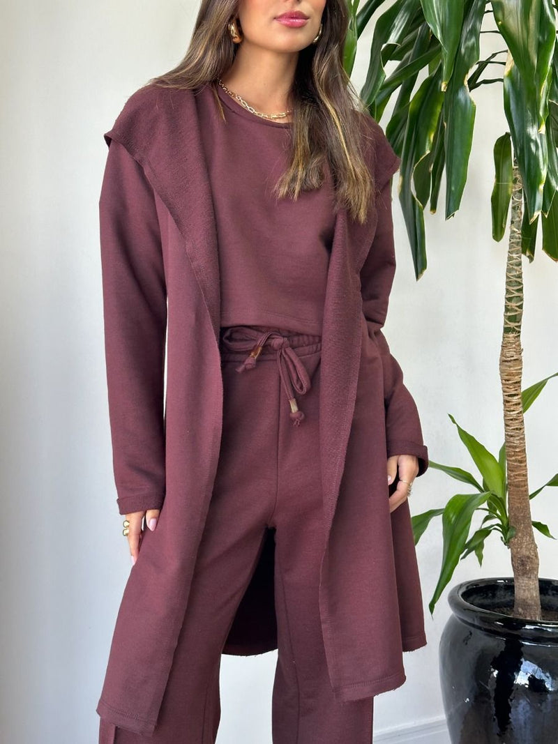 Conjunto Calça + blusa + trench coat