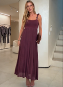 Vestido Longo Plissado em Tom Vinho