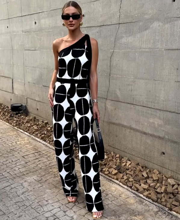 Macacão Ombro Único Estampa Geométrica